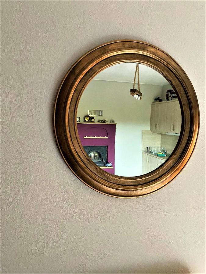Alesta Apartment ตริกาลา ภายนอก รูปภาพ