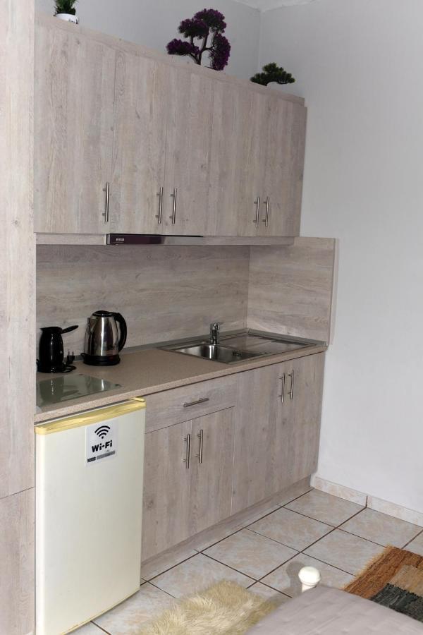 Alesta Apartment ตริกาลา ภายนอก รูปภาพ