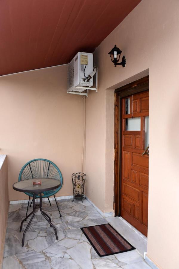 Alesta Apartment ตริกาลา ภายนอก รูปภาพ